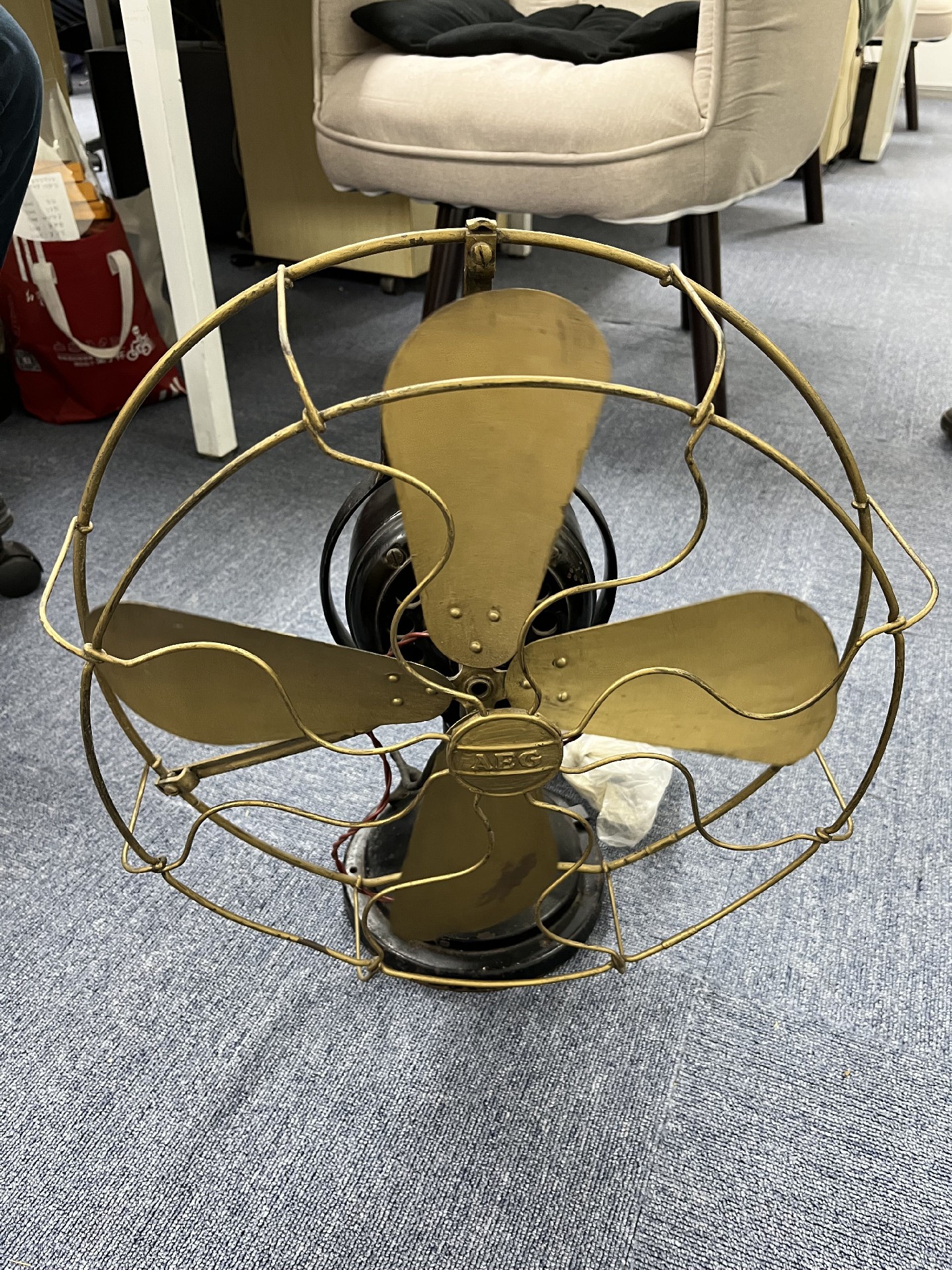 1680747257450298.jpg 1680162253151801.jpg